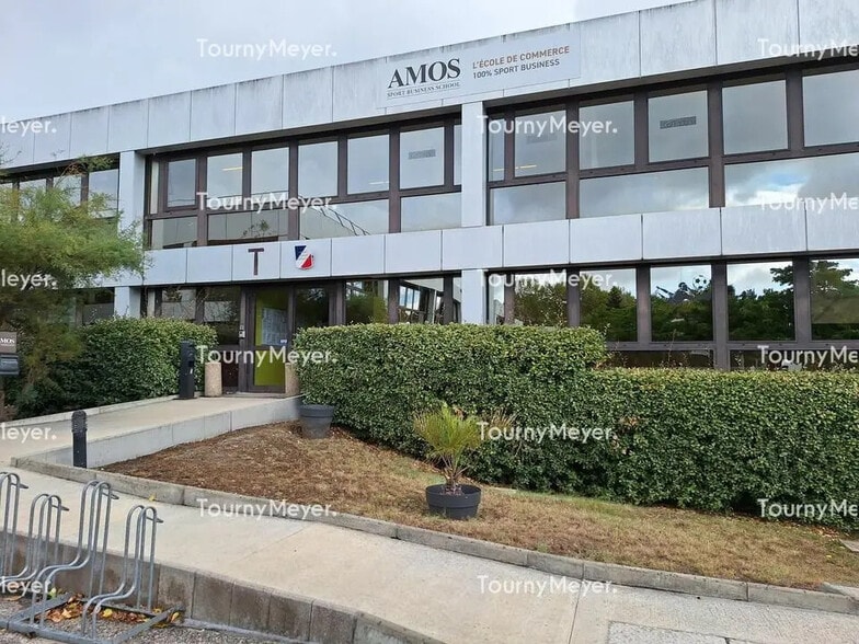 Bureau dans Bordeaux à vendre - Photo de l’immeuble – Image 2 sur 10