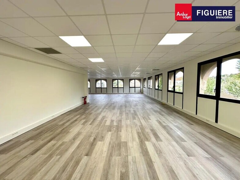 Bureau dans Aix-en-Provence à louer - Photo de l’immeuble – Image 2 sur 10