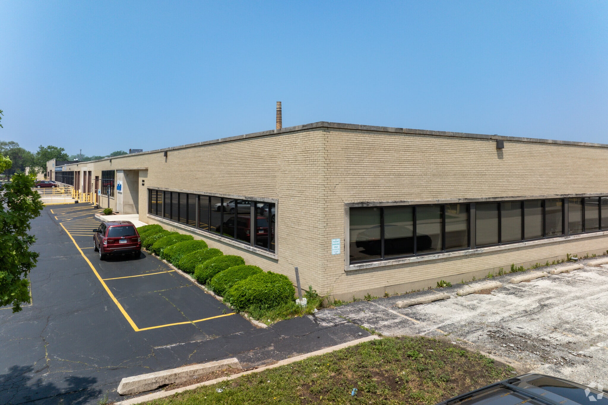 3600-3690 W Pratt Ave, Lincolnwood, IL à louer Photo principale– Image 1 sur 13