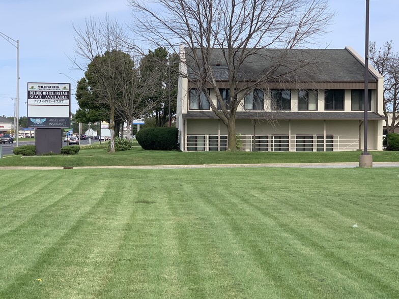 3349 Willowcreek Rd, Portage, IN à louer - Photo de l’immeuble – Image 2 sur 3