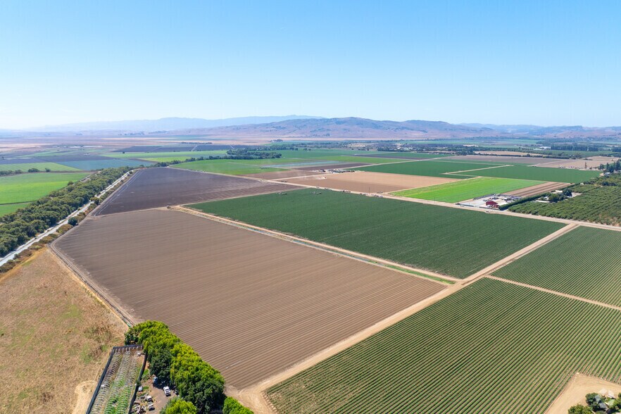 4175 Davidson Ave, Gilroy, CA à vendre - Photo de l’immeuble – Image 3 sur 17