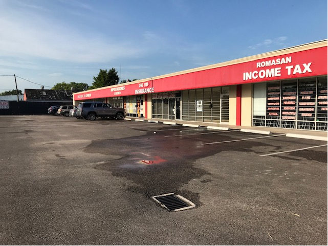 5701 Bellaire Blvd, Houston, TX à louer - Photo de l’immeuble – Image 2 sur 3