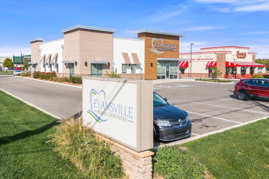 2820 N Green River Rd, Evansville, IN à vendre - Photo de l’immeuble – Image 2 sur 6