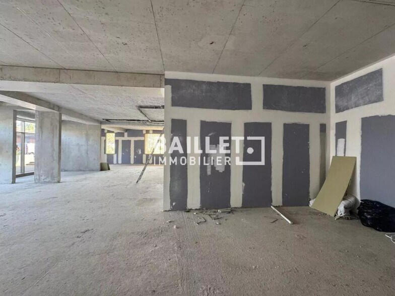 Local commercial dans Cagnes-sur-Mer à vendre - Photo de l’immeuble – Image 3 sur 11