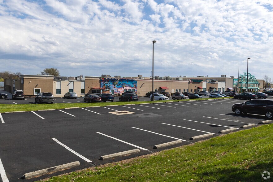 9815 Roosevelt Blvd, Philadelphia, PA à louer - Photo de l’immeuble – Image 3 sur 7