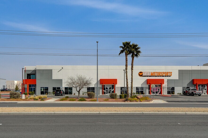 3040 N Simmons St, North Las Vegas, NV à louer - Photo de l’immeuble – Image 2 sur 8