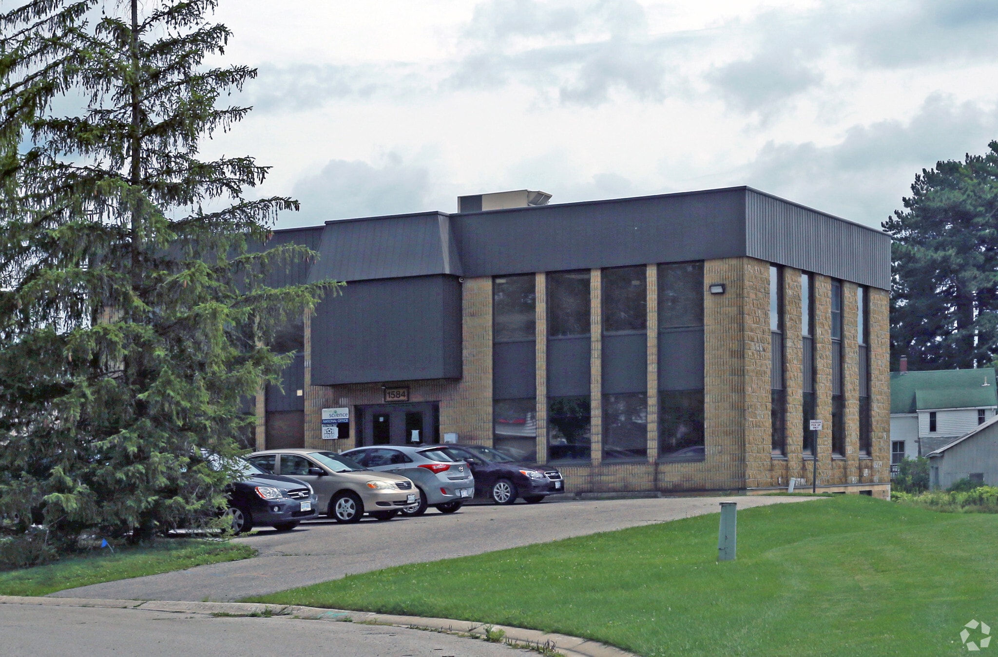 1584 N Routledge Park, London, ON à louer Photo principale– Image 1 sur 3