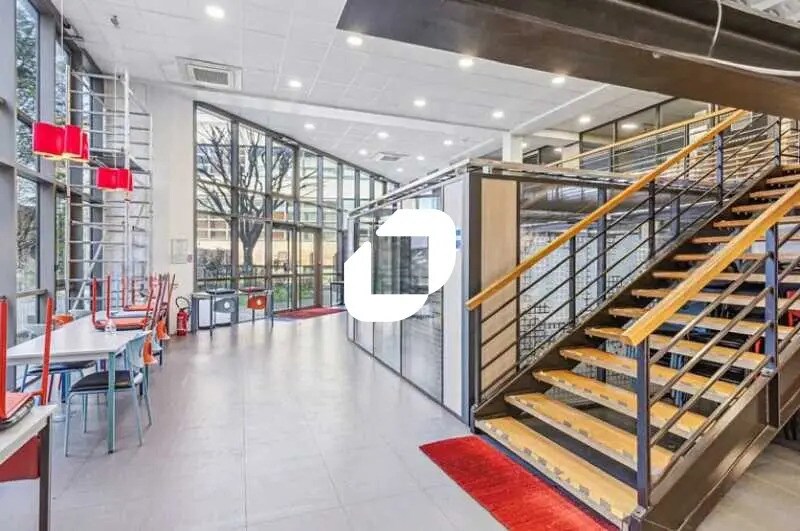 Bureau dans Bagnolet à louer - Photo de l’immeuble – Image 3 sur 10