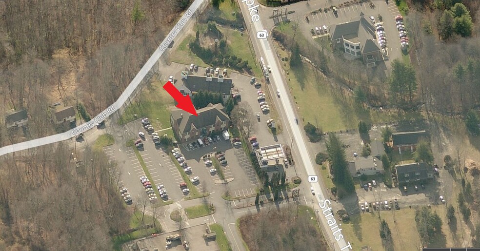 850 Straits Tpke, Middlebury, CT à louer - Photo de l’immeuble – Image 2 sur 2
