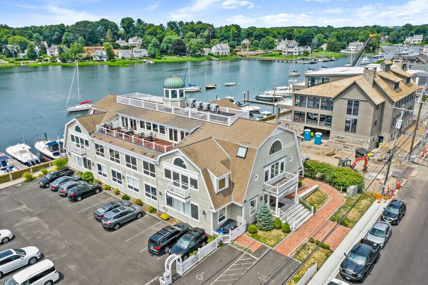 105 Rowayton Ave, Norwalk, CT à vendre - Photo de l’immeuble – Image 1 sur 1