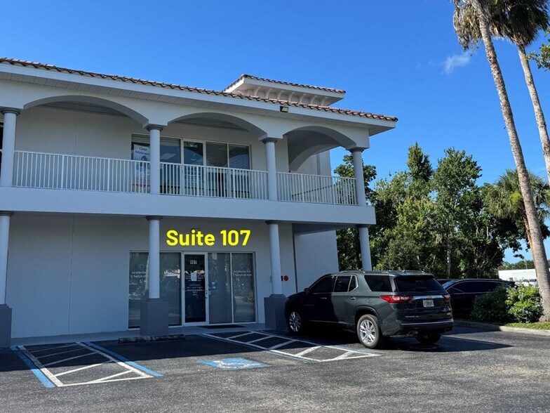 5310 Clark Rd, Sarasota, FL à louer - Photo de l’immeuble – Image 1 sur 18