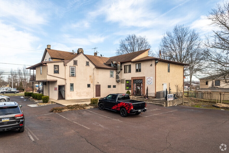 808 Bethlehem Pike, Colmar, PA à louer - Photo principale – Image 3 sur 7