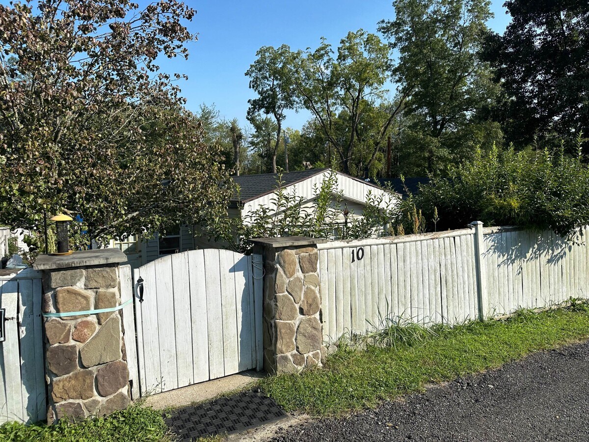 View Photo
