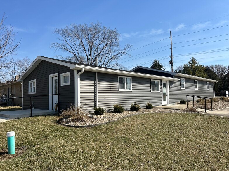 1320 W 53rd St, Anderson, IN à louer - Photo de l’immeuble – Image 2 sur 8
