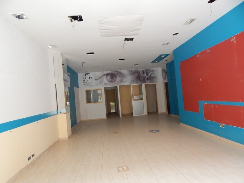 Local commercial dans Ontinyent à louer - Photo de l’immeuble – Image 2 sur 14