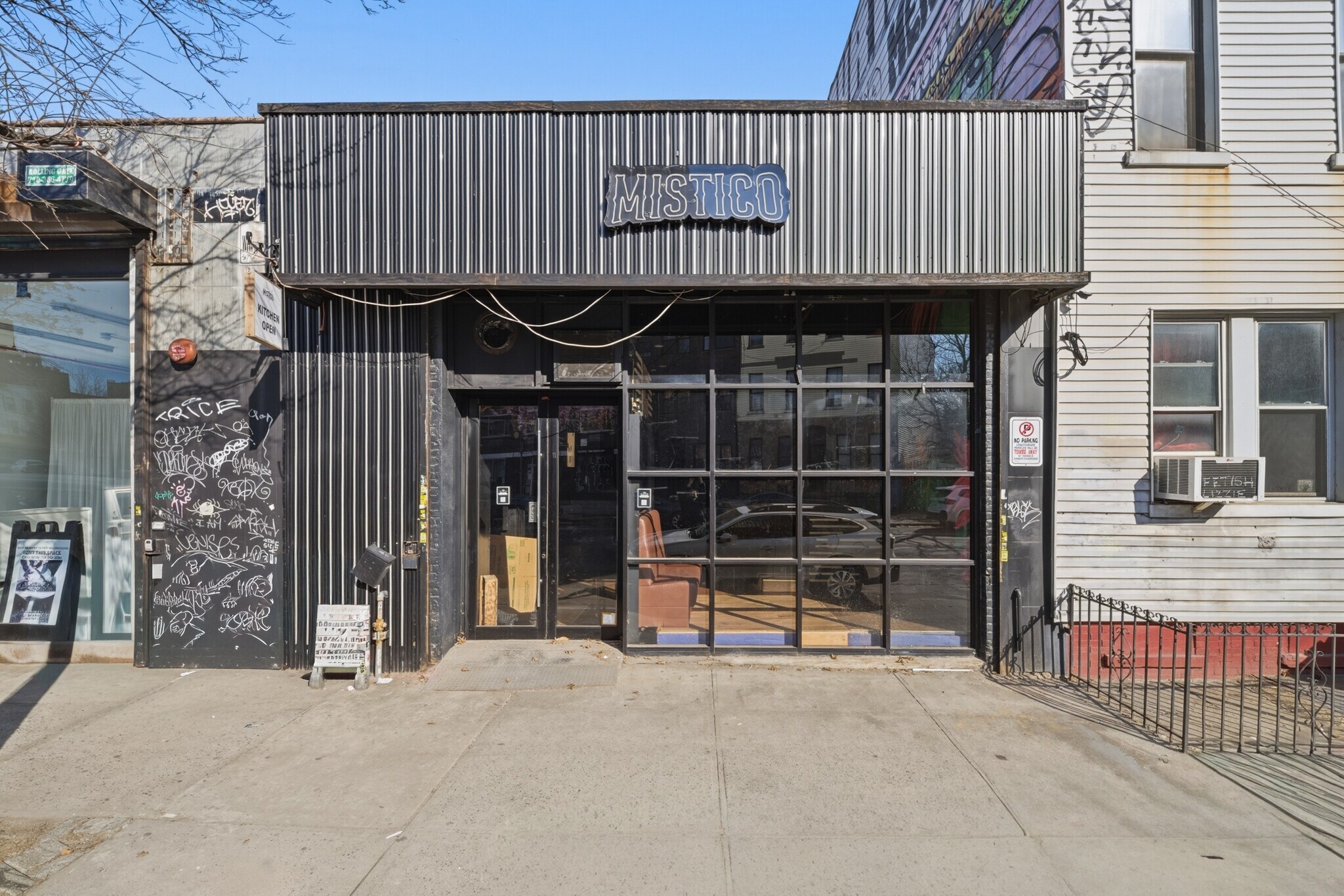 1059 Flushing Ave, Brooklyn, NY à louer Photo principale– Image 1 sur 9