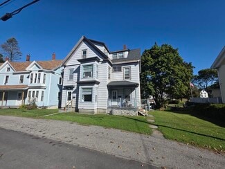 Plus de détails pour 115 Limerock St, Rockland, ME - Logement à vendre