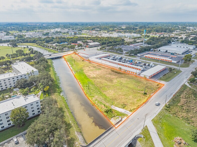 2648-2665 2nd Ave N, Lake Worth, FL à vendre - Photo de l’immeuble – Image 2 sur 9