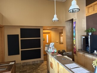 Plus de détails pour 560 Park Ave, Prairie Du Sac, WI - Local d'activités à louer
