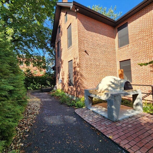 289 E Main St, Westminster, MD à louer - Photo de l’immeuble – Image 3 sur 32