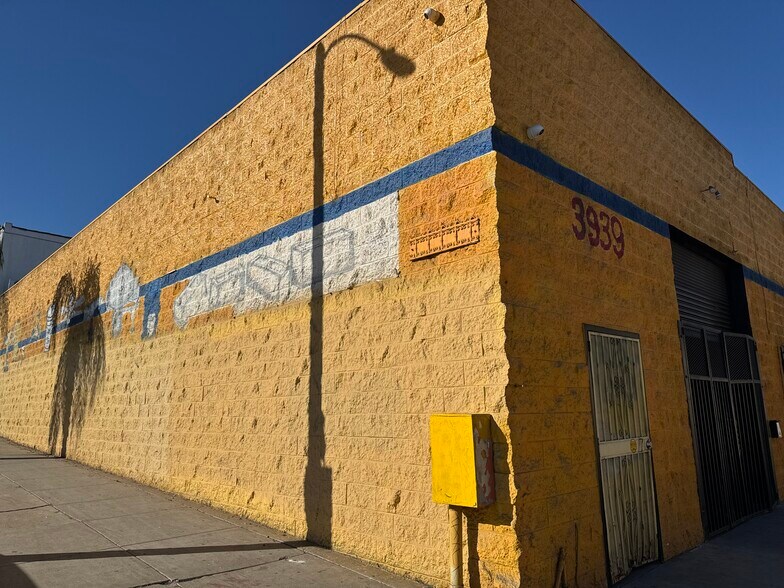3939 E Cesar E Chavez Ave, Los Angeles, CA à louer - Photo de l’immeuble – Image 2 sur 15