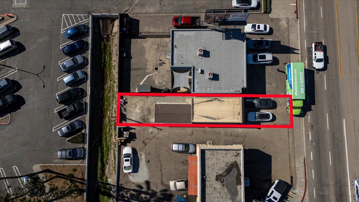 9849 Campo Rd, Spring Valley, CA à louer Photo de l’immeuble– Image 1 sur 3