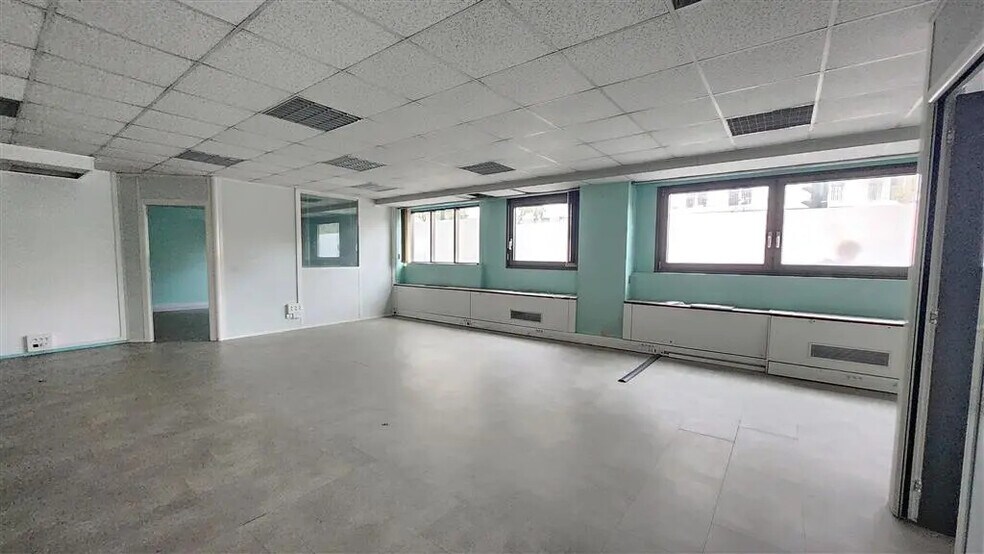 Bureau dans La Garenne-Colombes à louer - Photo de l’immeuble – Image 2 sur 8