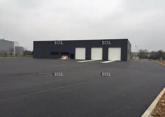 Industriel/Logistique dans Janneyrias à louer - Photo de l’immeuble – Image 2 sur 6