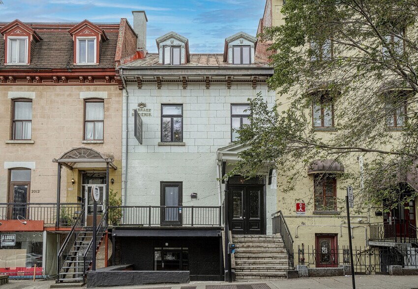 2018-2020 Rue Saint-Denis, Montréal, QC à vendre - Photo de l’immeuble – Image 3 sur 7