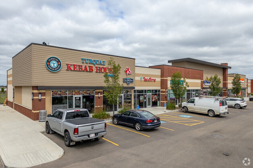 700 Parsons Rd SW, Edmonton, AB à louer - Photo principale – Image 1 sur 3