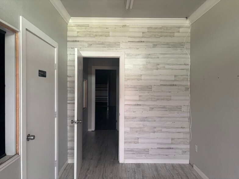 4100 Haltom Rd, Haltom City, TX à louer - Photo de l’immeuble – Image 3 sur 9
