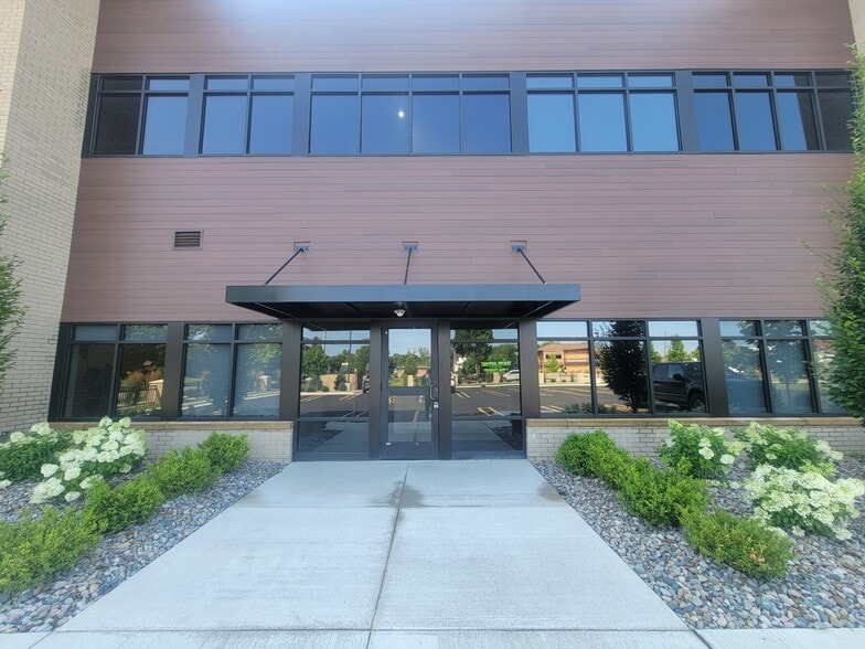 415 Rodd St, Midland, MI à louer - Photo de l’immeuble – Image 3 sur 7