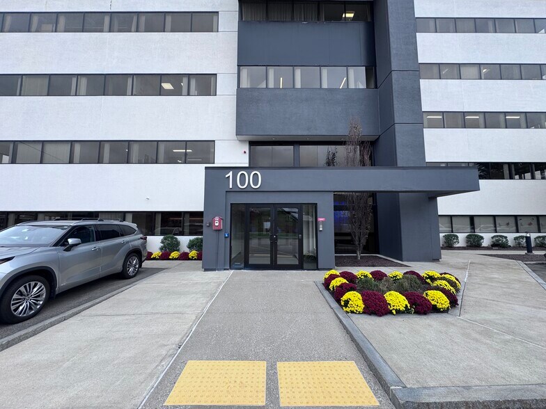 100 Pennsylvania Ave, Framingham, MA à louer - Photo de l’immeuble – Image 1 sur 30