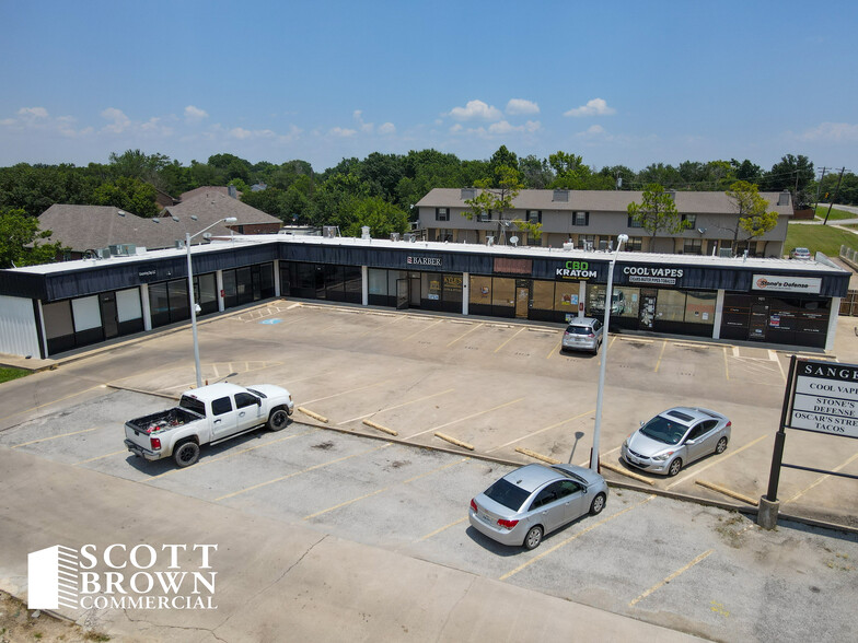 904 S 5th St, Sanger, TX à louer - Photo de l’immeuble – Image 2 sur 15