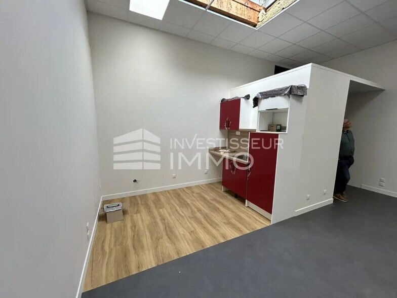 Industriel/Logistique dans Pierrelaye à vendre - Photo intérieure – Image 2 sur 10