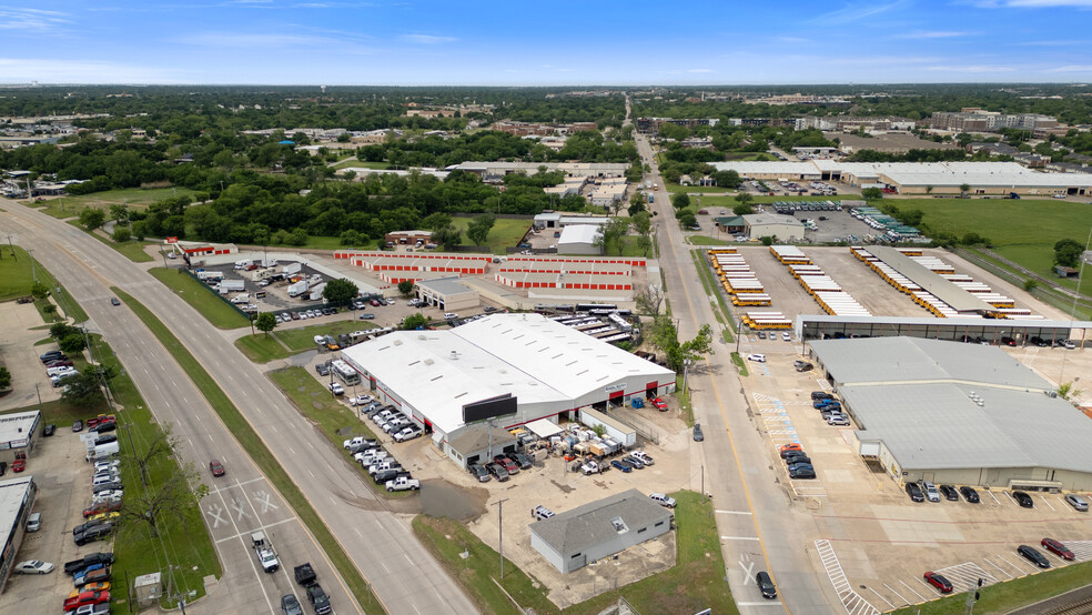 699 E Highway 121 Business, Lewisville, TX à vendre - Photo de l’immeuble – Image 3 sur 13