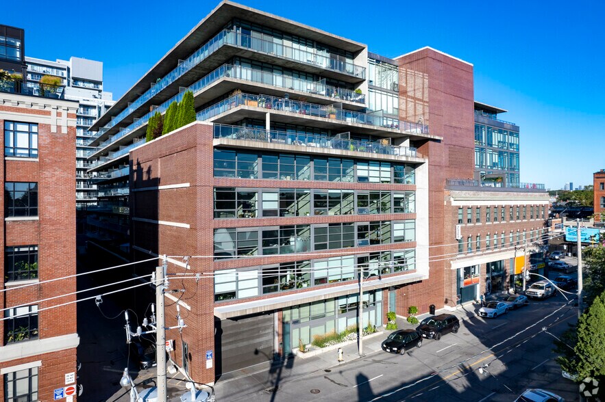 100 Broadview Ave, Toronto, ON à louer - Photo de l’immeuble – Image 3 sur 6