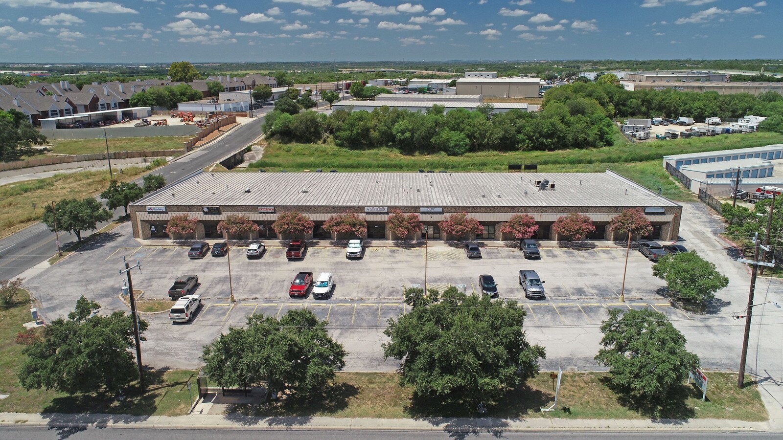 10801-10817 Nacogdoches Rd, San Antonio, TX à louer Photo de l’immeuble– Image 1 sur 9