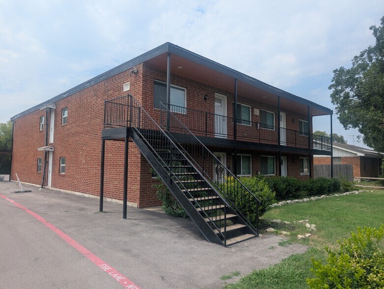 612 S Blue Mound Rd, Fort Worth, TX à vendre - Photo de l’immeuble – Image 1 sur 17
