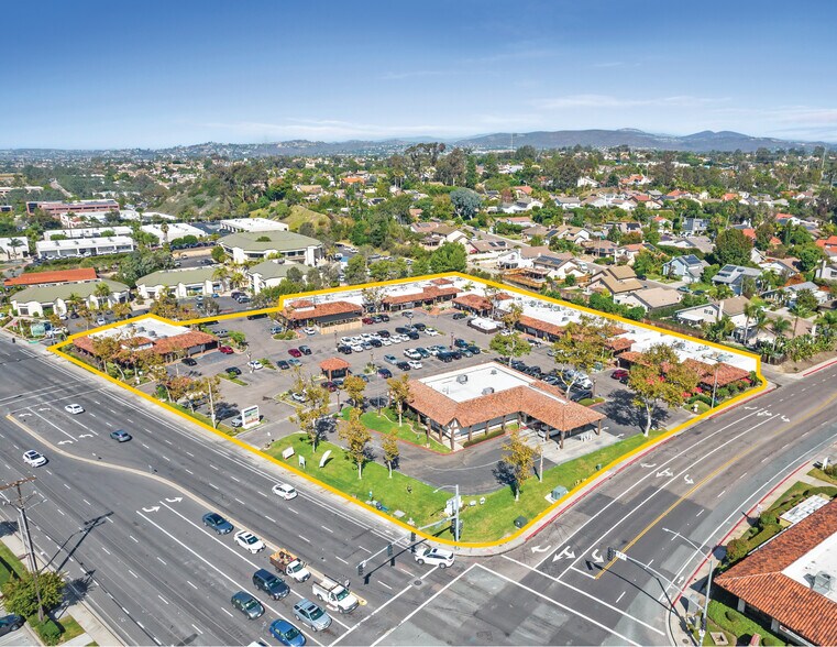 267 N El Camino Real, Encinitas, CA à louer - Photo de l’immeuble – Image 2 sur 7