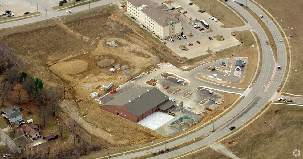 3620 Village Dr, Saint Joseph, MO à louer - Photo principale – Image 2 sur 5