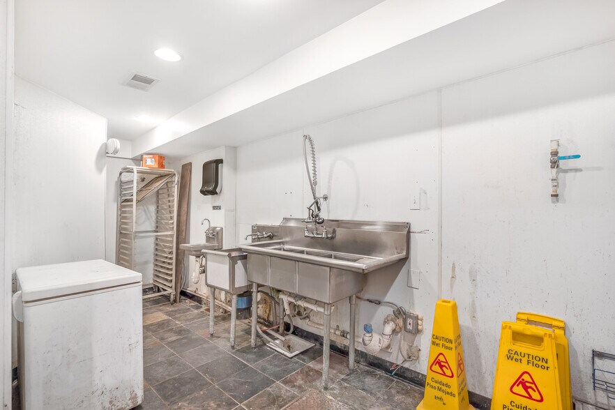 1421 H St NE, Washington, DC à louer - Photo de l’immeuble – Image 3 sur 12