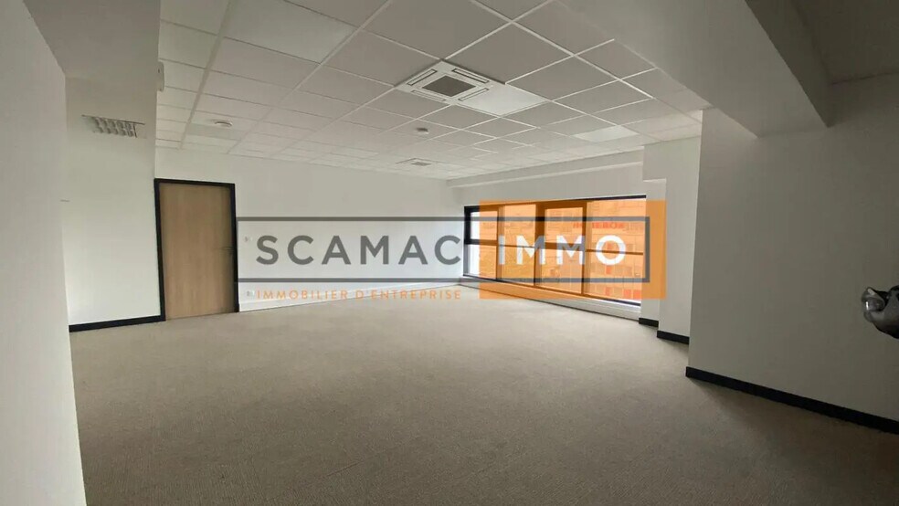 32 Rue De Seine, 92700 Colombes, Colombes à louer - Photo de l’immeuble – Image 3 sur 6