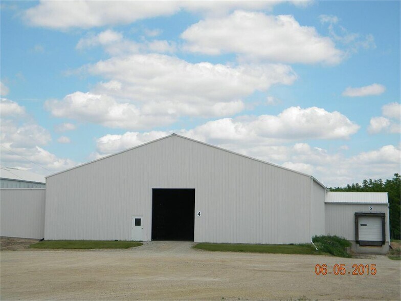 1691 US-65, Hampton, IA à vendre - Photo de l’immeuble – Image 2 sur 2