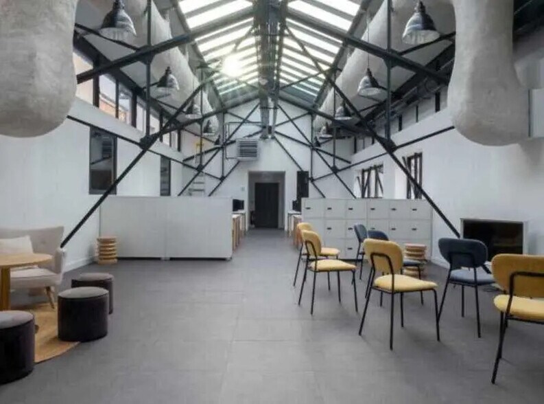 Bureau dans Paris à louer - Photo de l’immeuble – Image 3 sur 10