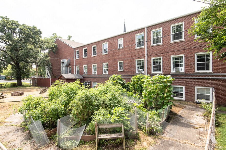 9411 S 51st Ave, Oak Lawn, IL à vendre - Photo de l’immeuble – Image 3 sur 26