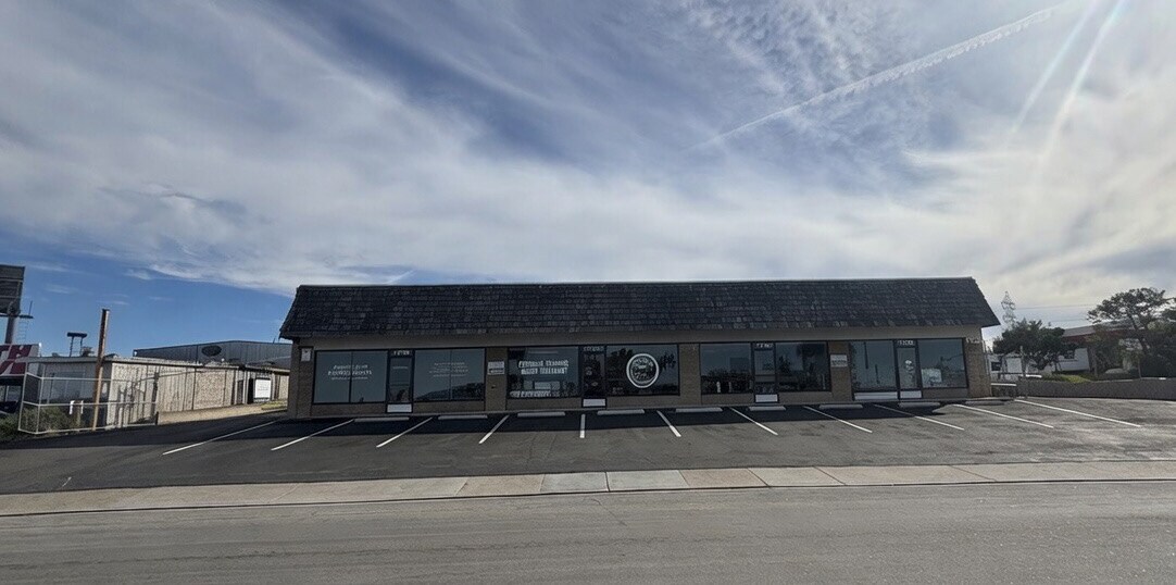 7725-7739 Othello Ave, San Diego, CA à louer Photo de l’immeuble– Image 1 sur 6