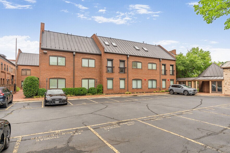 415 N Lee St, Alexandria, VA à louer - Photo de l’immeuble – Image 3 sur 13