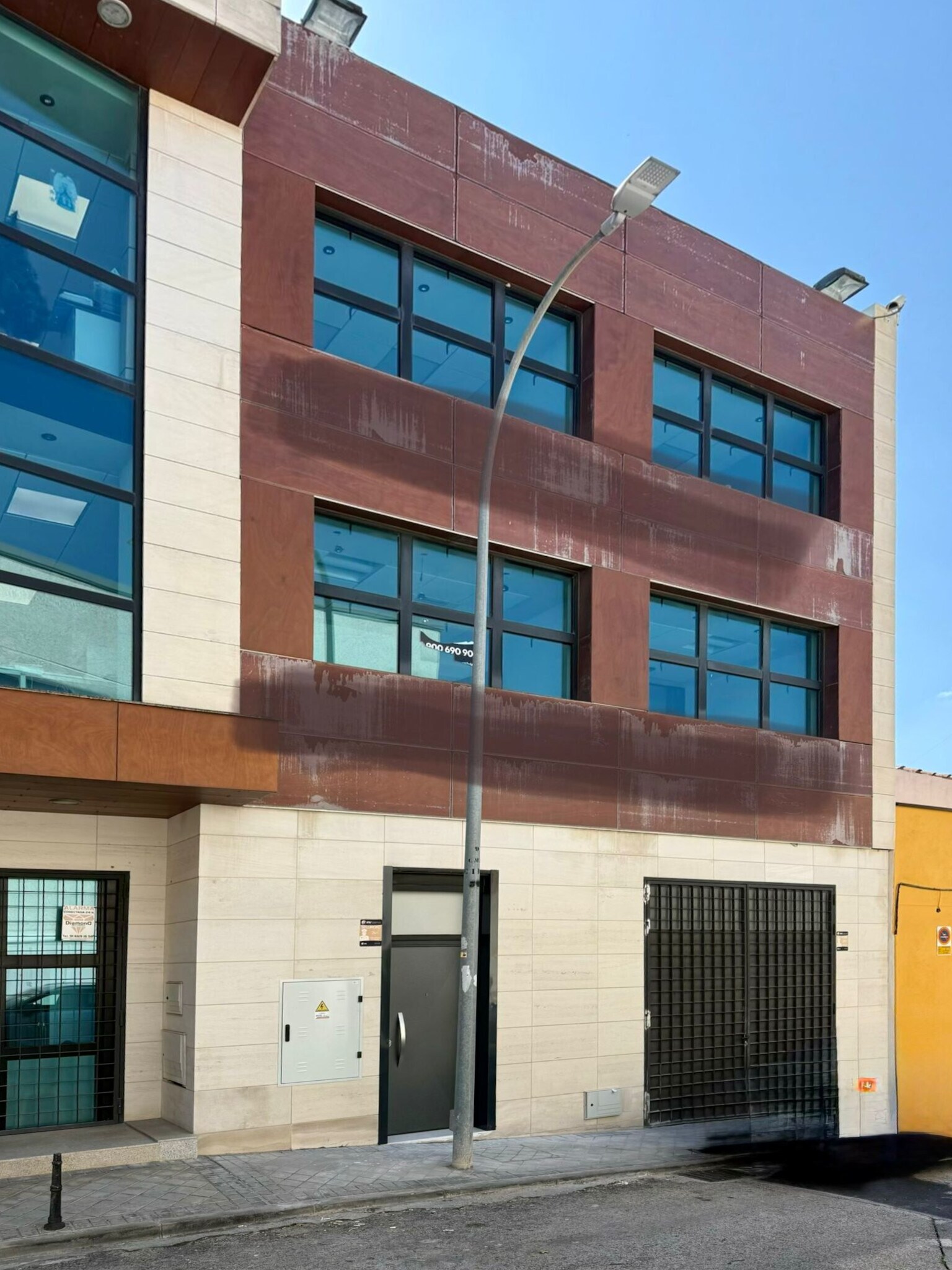 Bureau dans Alcorcón, Madrid à vendre Photo principale– Image 1 sur 29