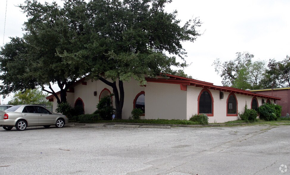 1711 N Trinity St, San Antonio, TX à louer - Photo de l’immeuble – Image 2 sur 5